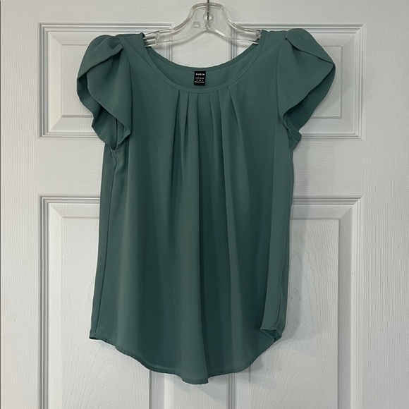 SHEIN Tops - 4/$20 SHEIN Elegant Green Blouse